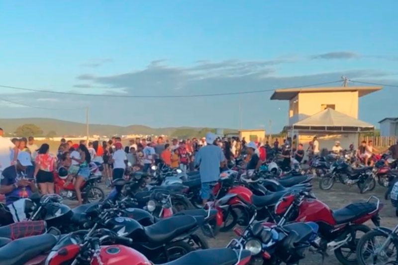 Fui em um grande evento de grau de moto 