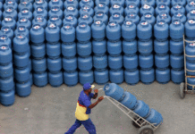 Gás gratuito para 1 milhão de famílias teve início nesta segunda