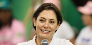 Michelle diz que Bolsonaro é ‘única opção’ para 2026 e que Congresso está de joelhos para STF