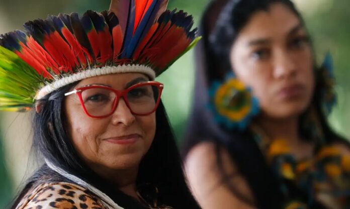 Indigenas