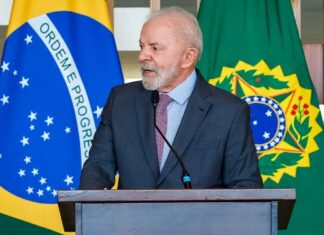 Lula diz que pediu ajuda de Trump para prender ‘maior devedor do país’ em Miami