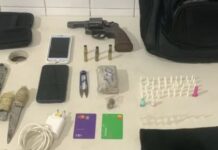 PMBA apreende arma, drogas e veículos em Ipirá