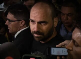 STF torna Eduardo Bolsonaro réu por atuação nos EUA