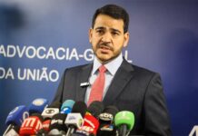 Semana começa com tensão no Senado após indicação de Jorge Messias ao STF