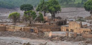 Desastre de Mariana completa 10 anos e moradores ainda buscam justiça