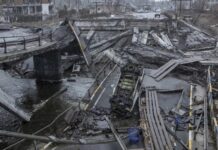 Rússia faz mega-ataque contra Kiev, e Ucrânia atinge porto russo