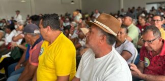 Prefeitura de Ipirá realiza reunião com agricultores familiares para tratar do Chamamento Público da Alimentação Escolar