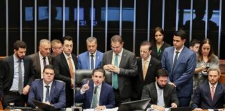 Congresso corta gastos de Previdência e Pé-de-Meia para inflar emendas em R$ 11,5 bi em 2026