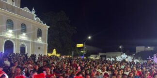 Abertura do Natal Luzes da Esperança emociona o público e marca noite inesquecível em Ipirá