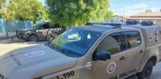 Homem com mandado de prisão em aberto por assassinar dois irmãos em 2018 é preso pela PM em Coité