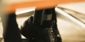 Brasil vê ‘explosão’ no uso da tornozeleira enquanto superlotação em presídios continua