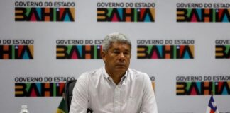 Jerônimo interrompe agenda oficial para anunciar e lamentar morte de deputado da oposição