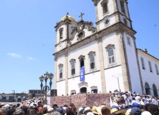 Com “tempero” da política, Lavagem do Bonfim mantém tradições e aquece a fé em uma das festas mais populares da Bahia