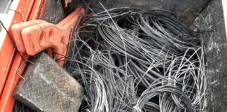 Em 20 dias, Operação Gatonet remove 50 toneladas de cabos irregulares de telefonia e internet na Bahia