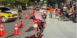 DETRAN e a Polícia Militar realizam mais uma Operação Transito Seguro em Ipirá