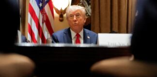 Receita dos EUA vaza dados fiscais de milhares de pessoas para setor de imigração, diz jornal