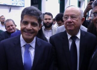 Sobre a possibilidade de José Ronaldo ser seu vice, ACM Neto declara: “A decisão não é minha, não é dele, é da população de Feira”