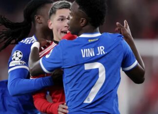 Vinicius Jr. denuncia racismo de rival argentino em vitória do Real sobre o Benfica
