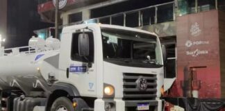 Estudante morre após ser atropelada por caminhão de limpeza em circuito de carnaval em Salvador