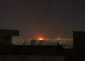 Depósitos e armazéns petrolíferos no Irã são atacados durante a madrugada