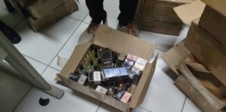 Operação apreende 870 perfumes falsificados em comércio em Feira de Santana