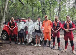 Turistas ingleses são resgatados por bombeiros depois de mais de 24 horas perdidos