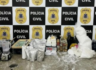 Polícia desarticula laboratório de drogas e prende duas mulheres em Feira de Santana