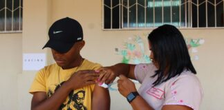 Ipirá inicia vacinação contra dengue para profissionais da saúde
