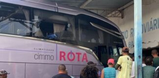 Acidente com mortos e vítimas gravemente feridas em Itambé