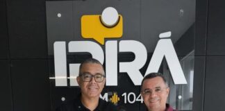 Vice prefeito de Ipirá concede entrevista de rádio para falar de asfaltamento da estrada que liga a BA-052 ao povoado de Coração de Maria