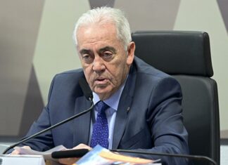 Em indireta a Coronel, Otto anuncia que vai coordenar campanha de Wagner ao Senado em Ipirá, onde Geraldo Jr. fica isolado em palanque