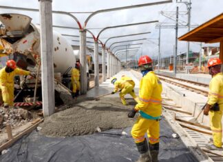 Ao lado de Lula, Jerônimo autoriza nova etapa do VLT e avanço do metrô em Salvador