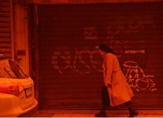 Grécia sob um manto vermelho: poeira do Saara transforma cidades