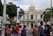 Prefeitura de Feira de Santana convoca mais 261 professores aprovados em concurso público